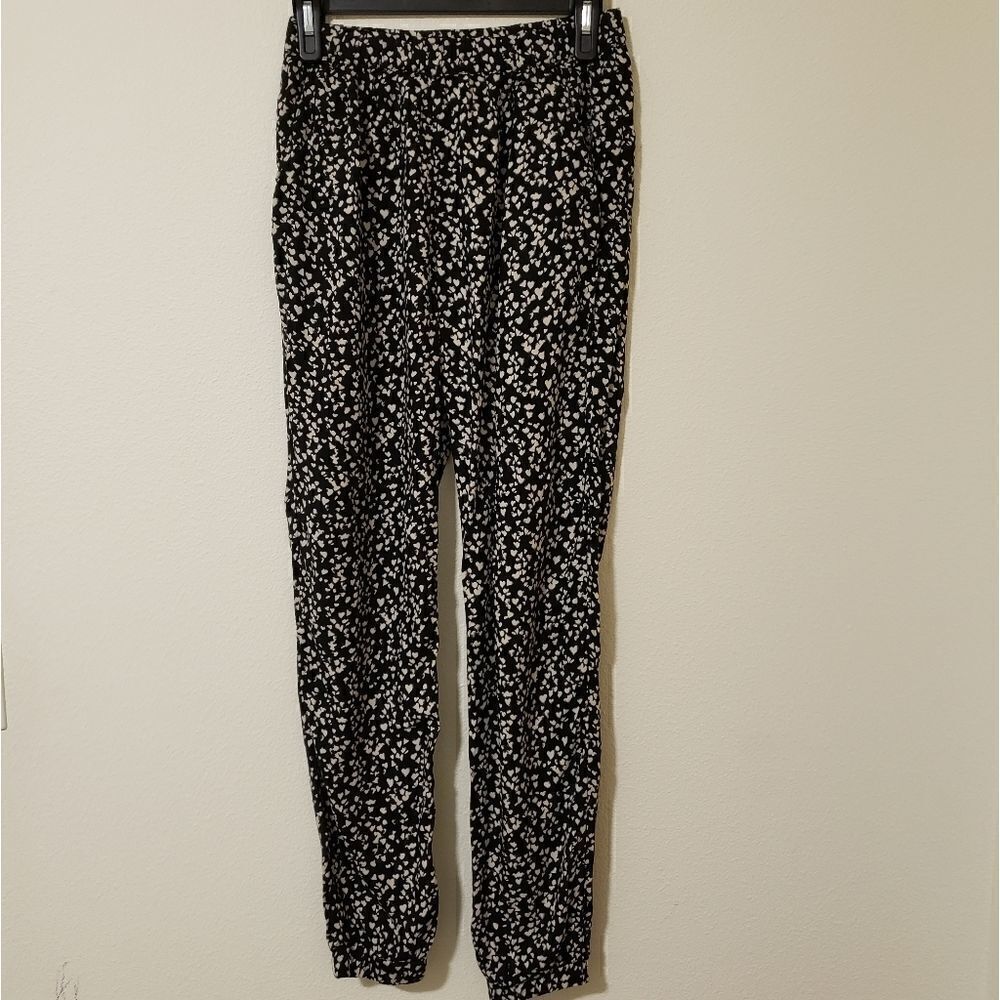 H&M black Hearts print Girls Jogger